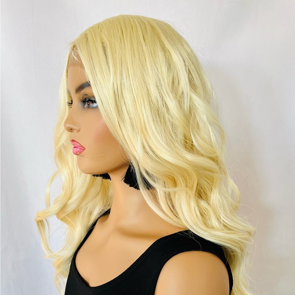 Very Pretty 28” Blonde Premium Fiber Daily Wear or Event Lace Front Wig - Picture 10 of 16